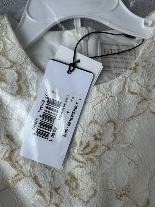 Бебешки детски рокли на Guess и Mayoral