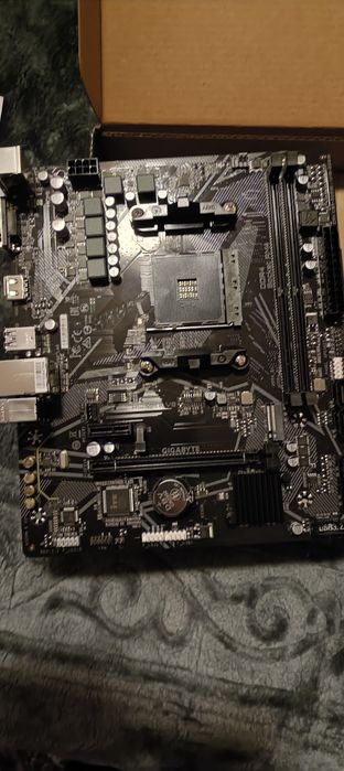Placa de baza Gigabyte A520M K V2