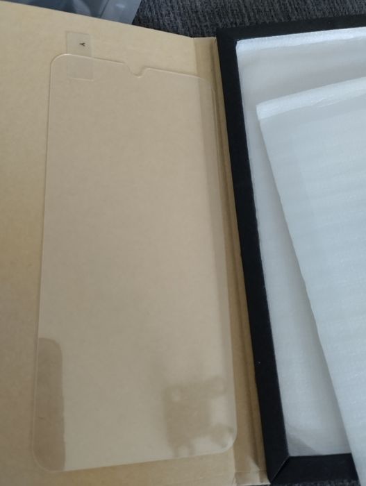 Калъф и протектор