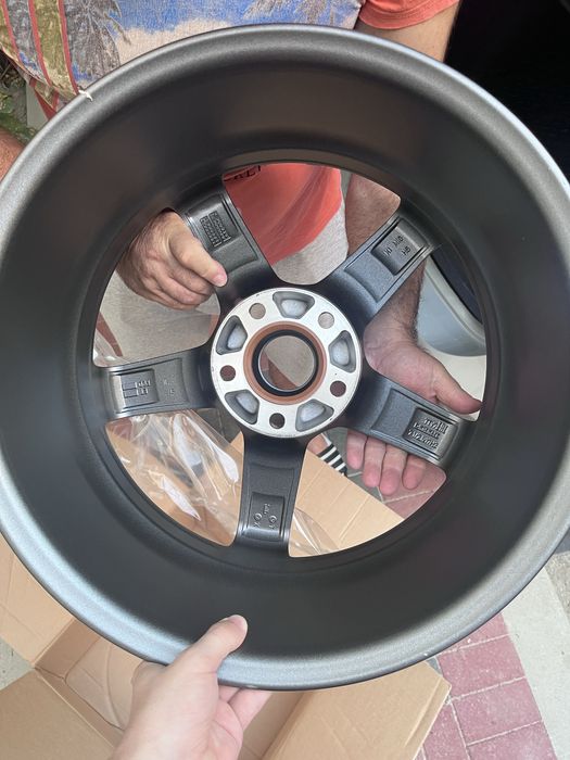 Janta Dezent TY Graphite Mat R17