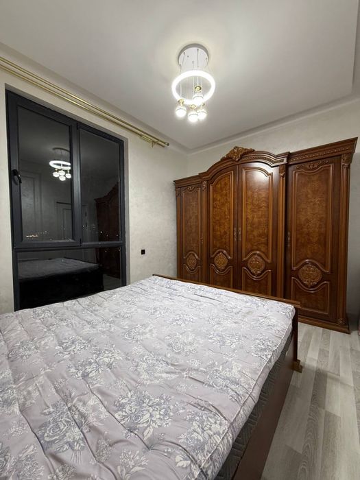 Shayxontohur tumani oqtepa samarqand darvoza rovidi 47 kv 2 xona