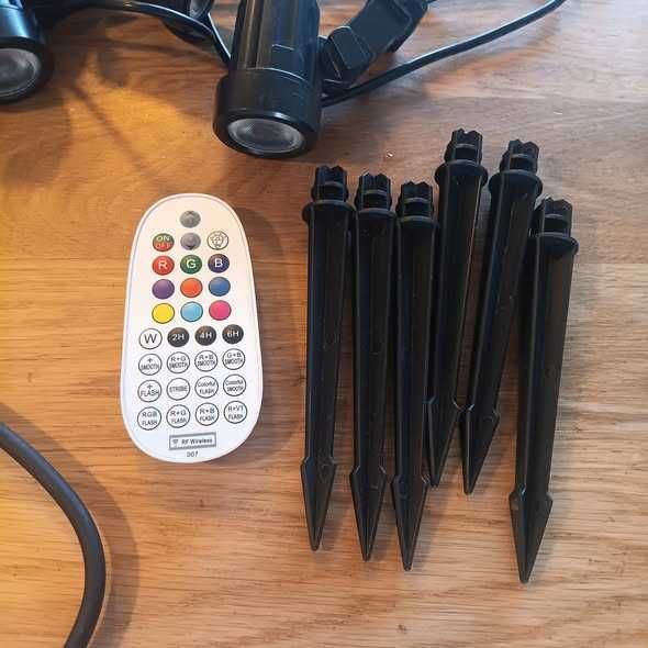 Комплект от 8 RGB градински прожектори с дистанционно управление