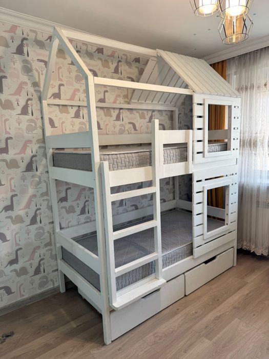 Продам 2-х ярусную кровать