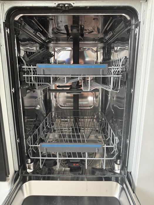 Продам посудамойку встроенную