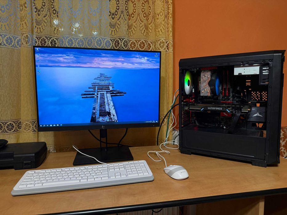 PC Intel Core i7-4790K 32GB RAM GTX 980 TI + Monitor