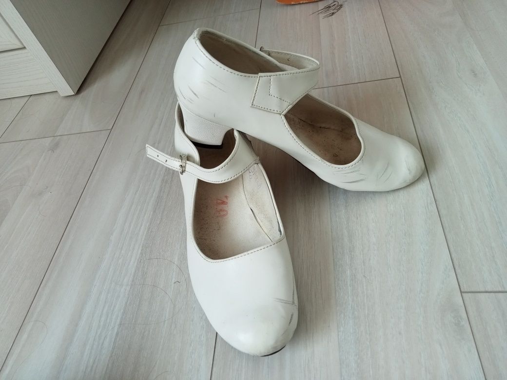 Профессиональные танцевальные туфли