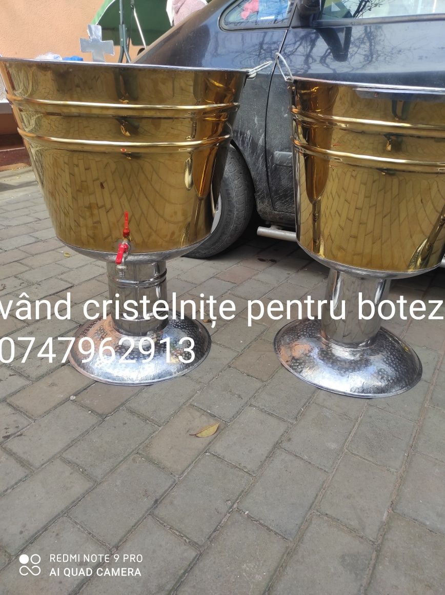 Vand cristaline pentru botez din inox 
Alba sau auriu  
Avem toate măr