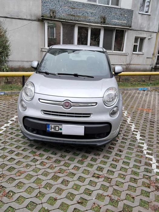 Vând mașina FIAT