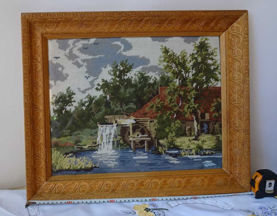 Гоблен,  „Воденицата “, със стъкло, дебел вълнен конец.