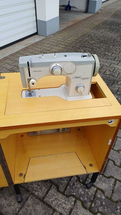 Masina de cusut singer  si anker electrice