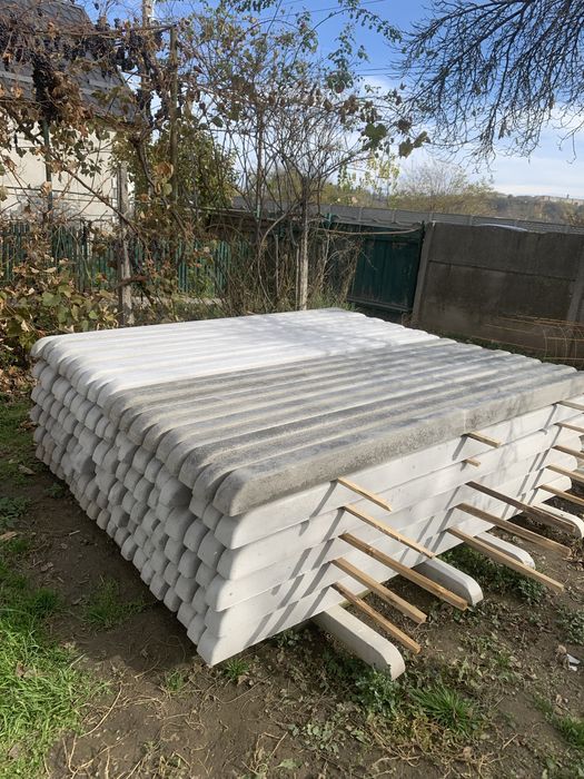 Stalpi spalieri de vanzare