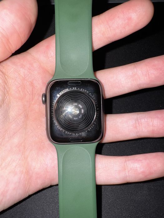 Apple Watch SE БУ