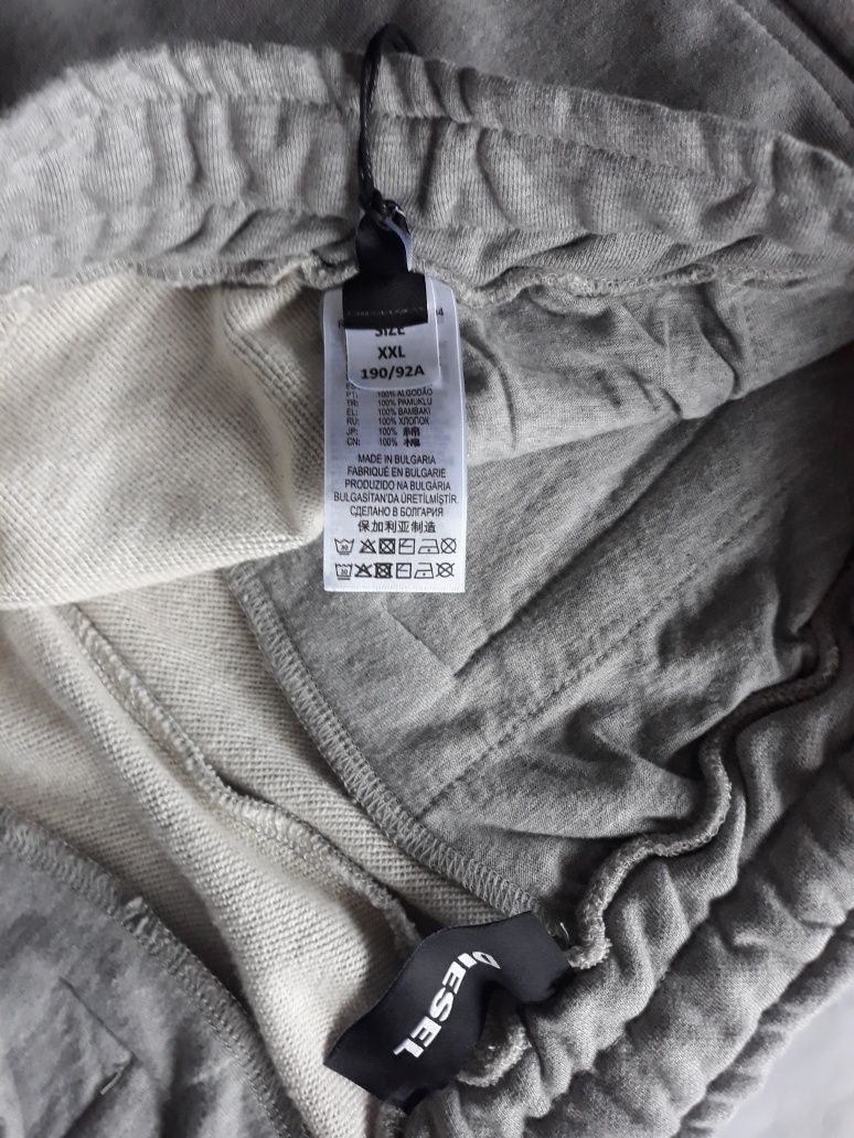 Pantaloni Diesel nr xl și xxl originali