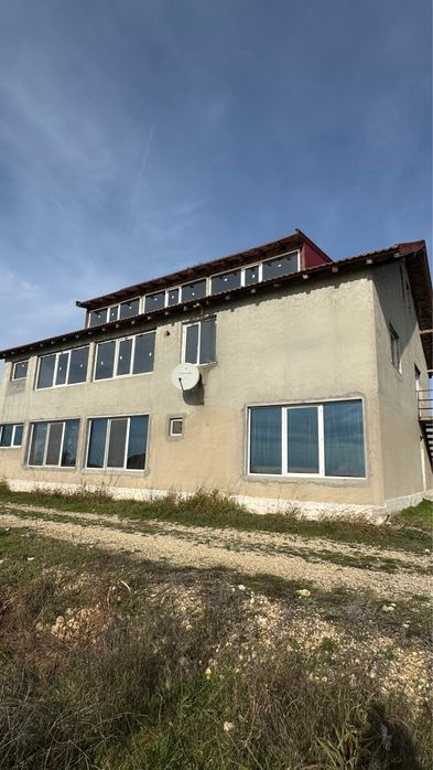 Teren intravilan cu puz  Valu lui Traian pe partea dreapta