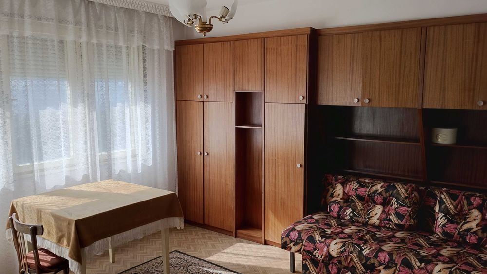 Тристаен апартамент в района на Бакарди