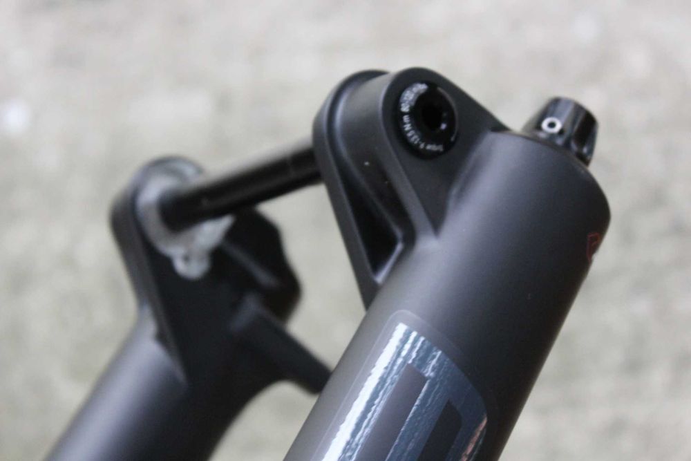 Rock Shox ZEB Select Charger RC 29 inch 170mm DebonAir+ Tapered Boost