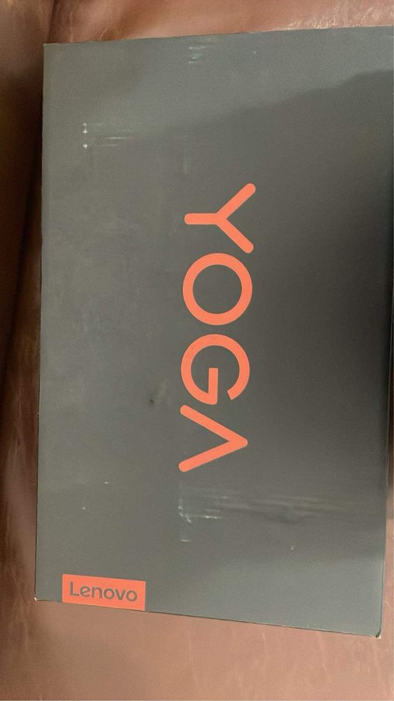 Vand laptop Lenovo yoga,nou in cutie