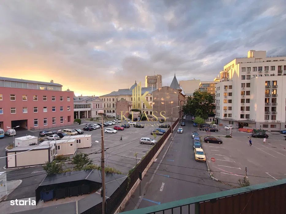 de inchiriat apartament decomandat cu 3 camere  in Universitate, SPITA