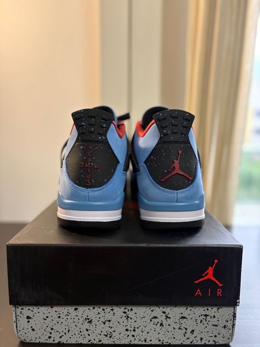 Air Jordan Retro 4 Travis Scott