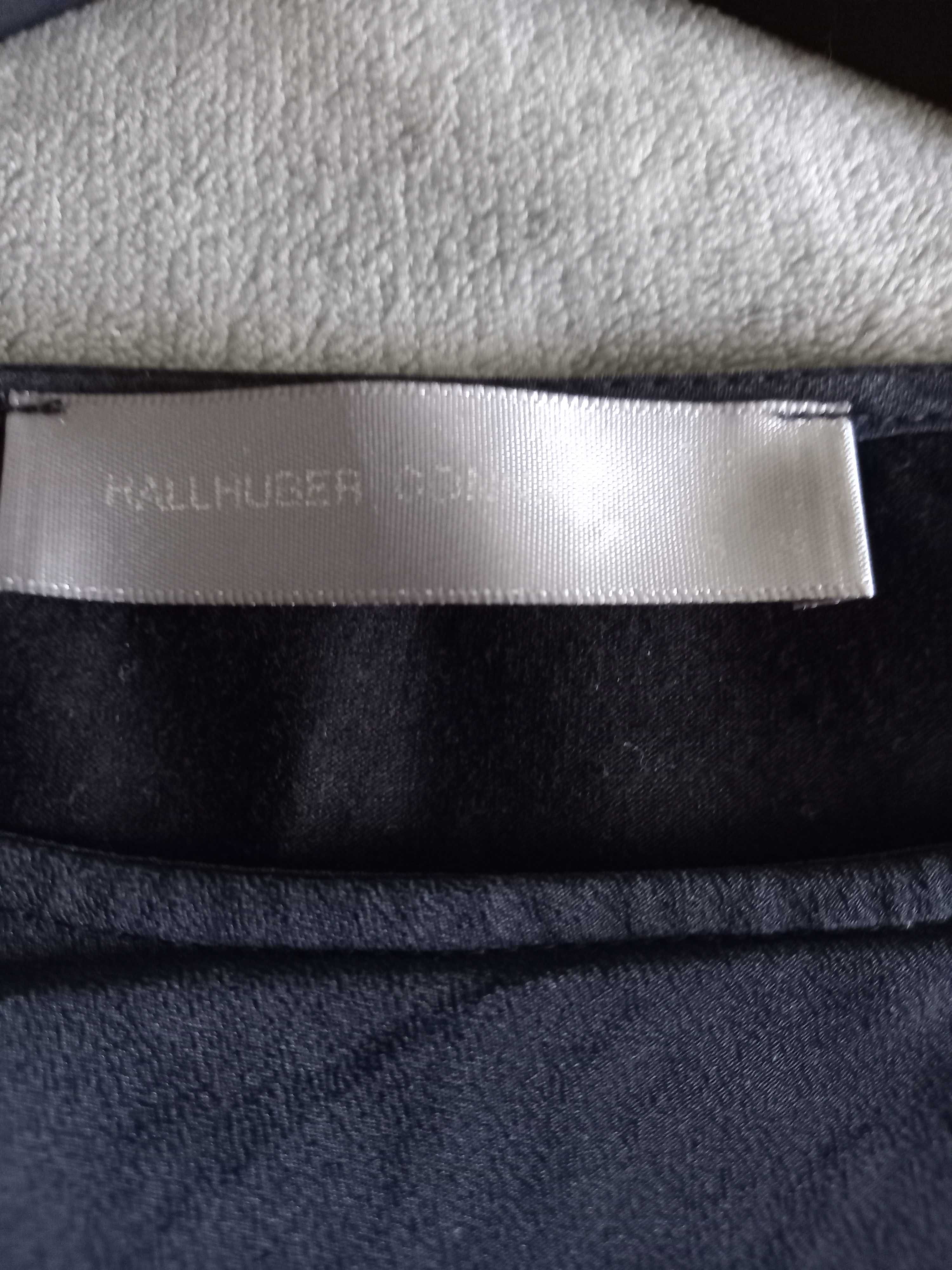Bluză neagră din mătase Hallhuber, marimea 36