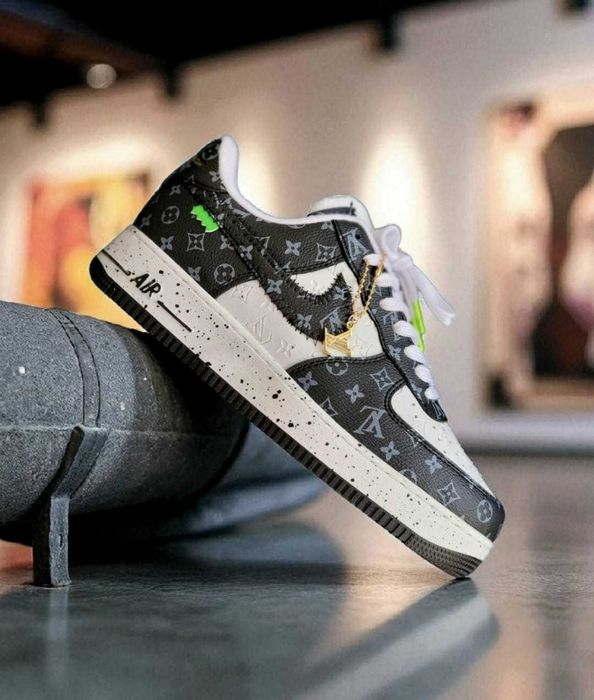 Nike Air Force Код: 2030