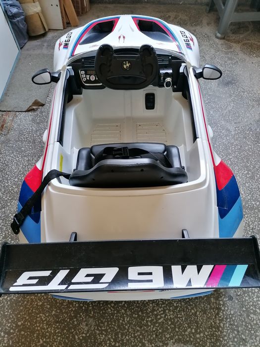 Mașinuța BMW electrică pentru copii