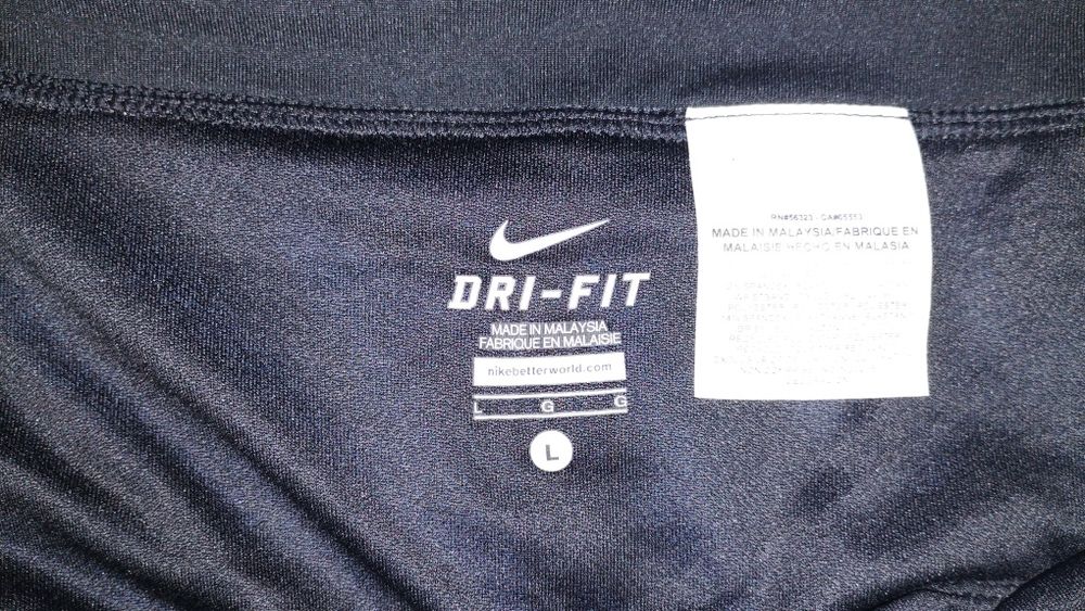 Дамски къси панталонки nike L размер