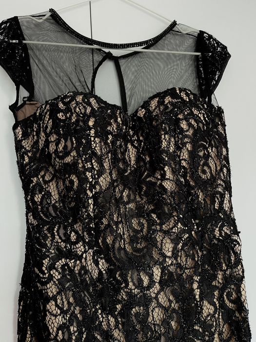 Официална черна рокля