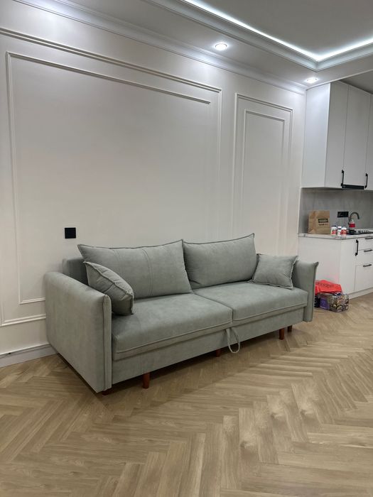 Диван ,длина 2.3м