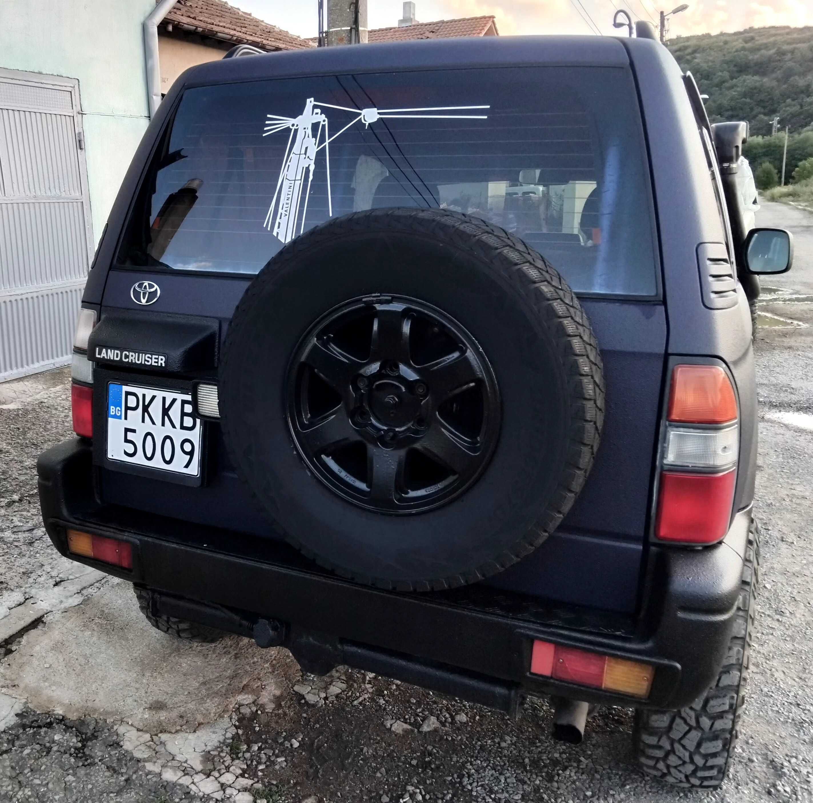 Toyota Land Cruiser 90