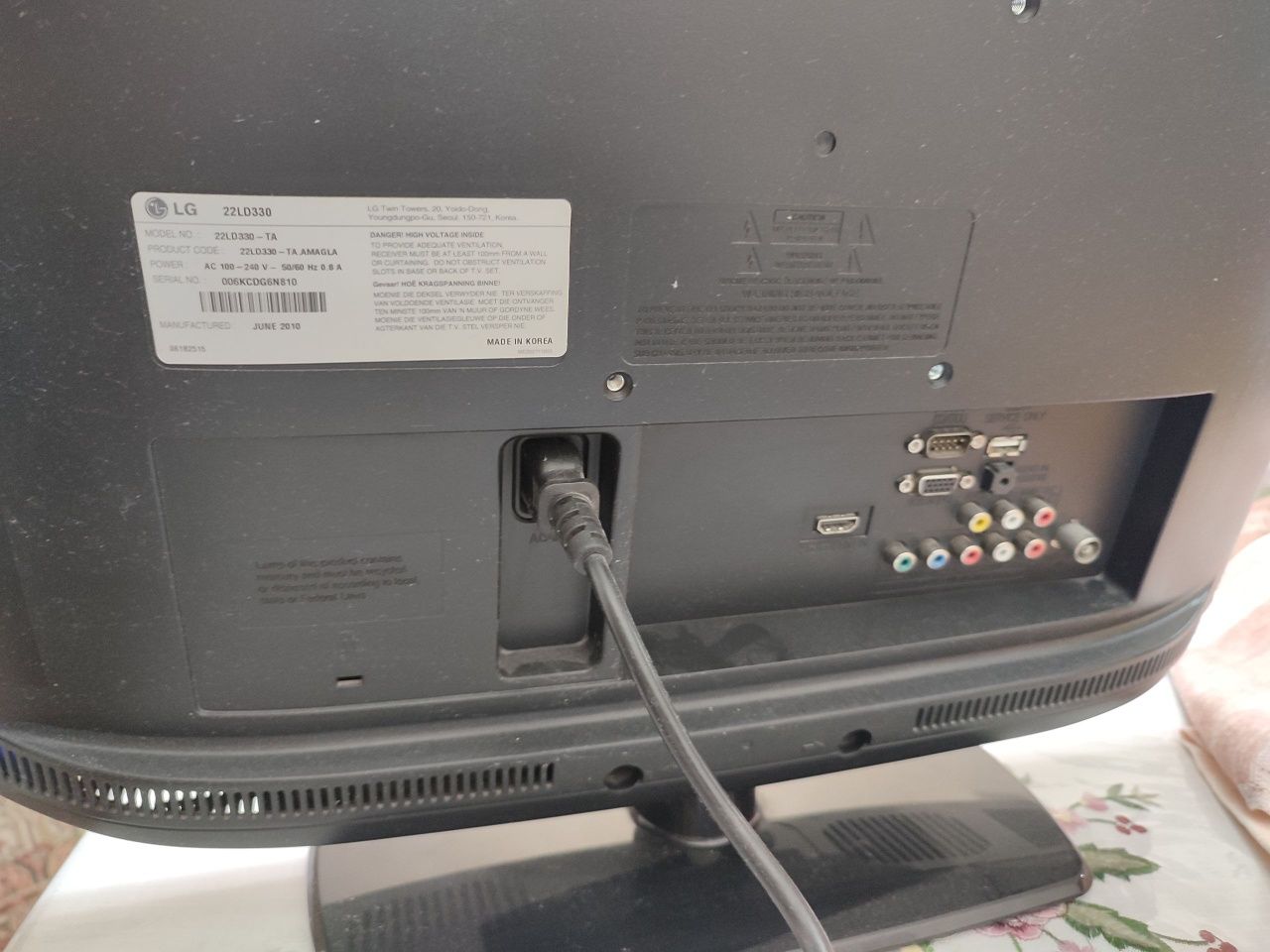 Телевизор LG 22 очень хорошем состояние как новый