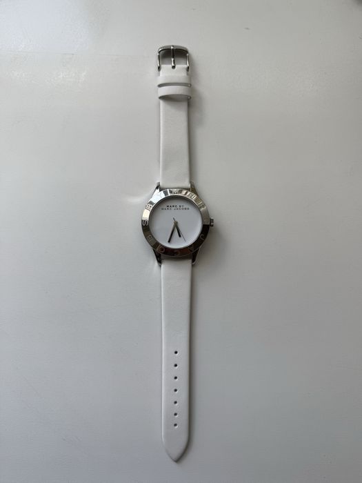 Продам часы Marc Jacobs MBM1200