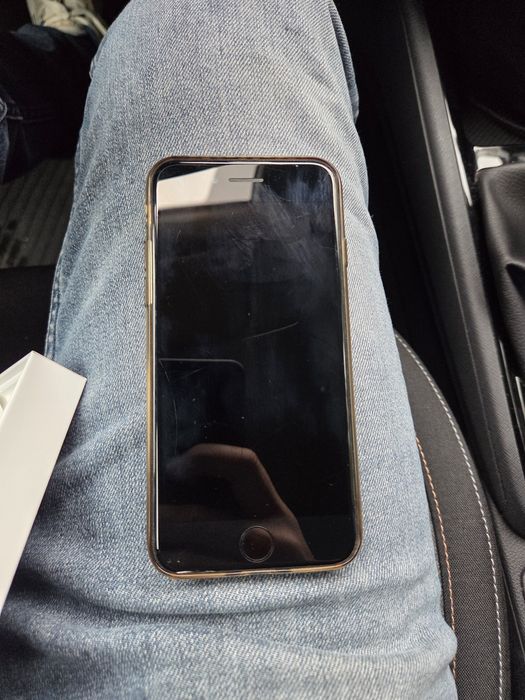 Iphone se 2 - cutie, husa , încărcător