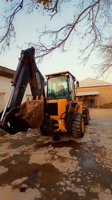 Exkavator pogruzchik