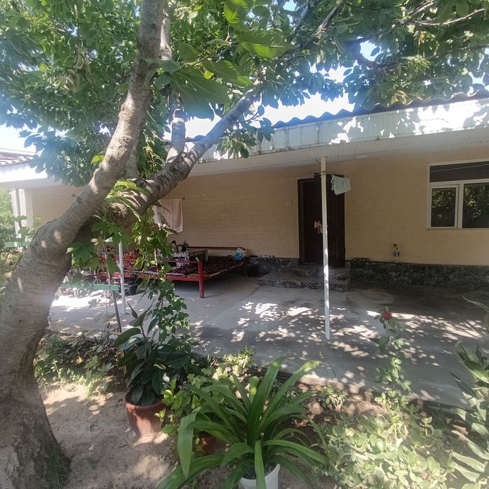 Bedniy pasyolka Raimqulov kochasida uy sotiladi 8 sotix