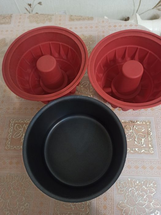 Продам формочки для Пасхи,хлеба.