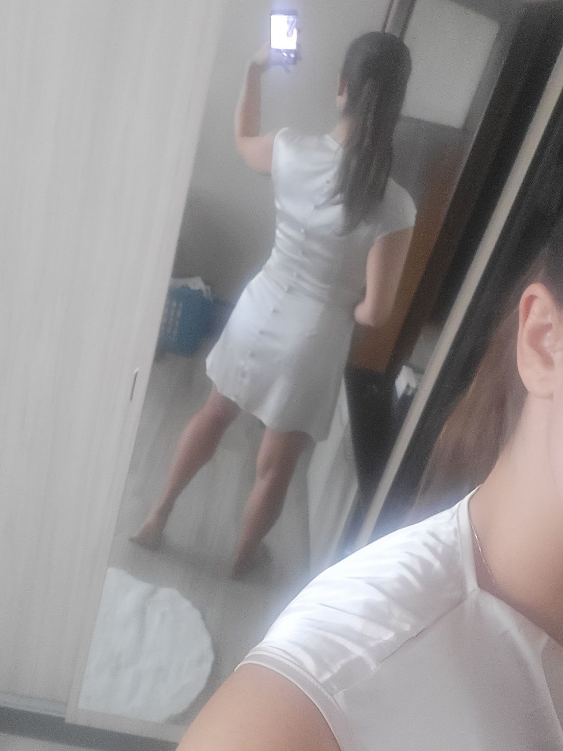 Лятна сатенена рокля