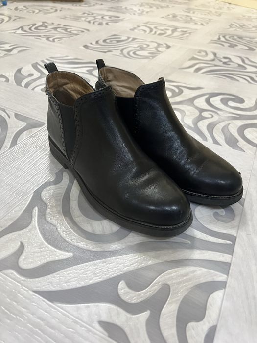 Продам кожаные ботинки