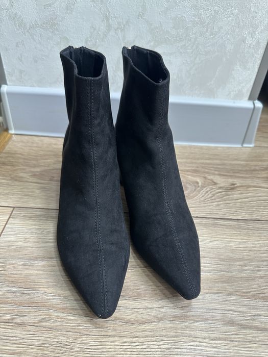 Женская обувь Замшевые ботильоны