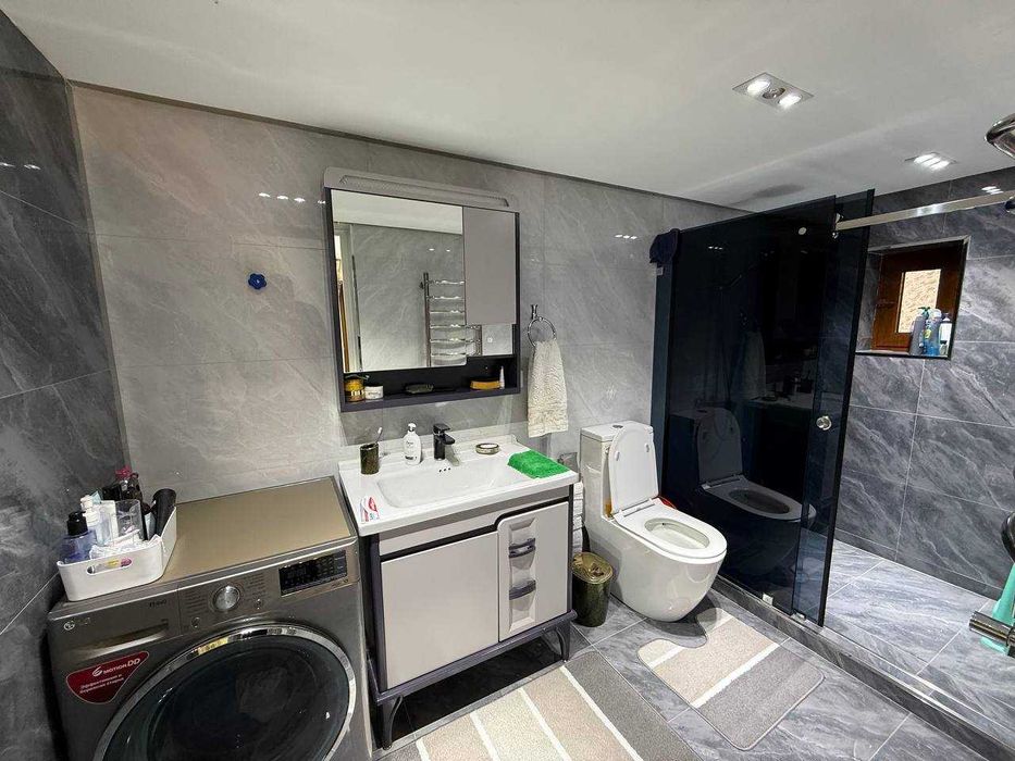 Продаётся дом в центре города 10 соток со всеми удобствами ТОРОПИТЕСЬ