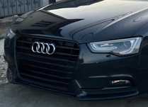 Vând Grilă Originală Audi A5 cu tot cu Logo