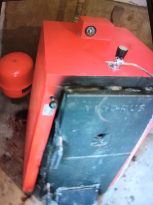 Предлагам чугунен котел Viadrus