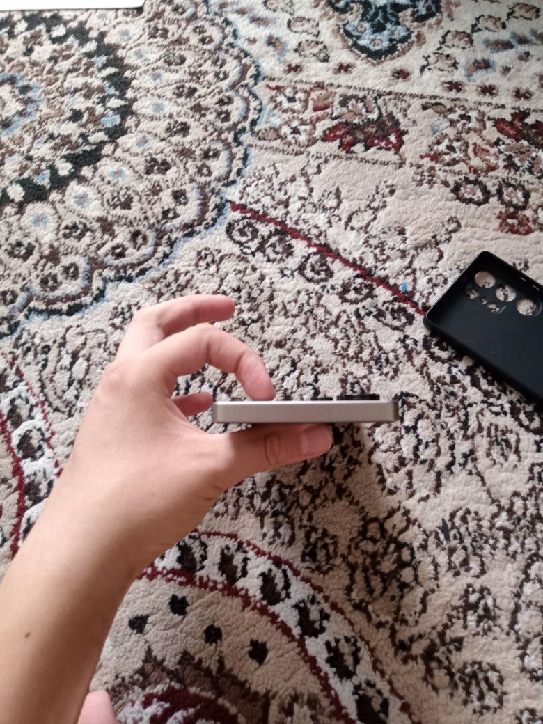 Telefon sotiladi