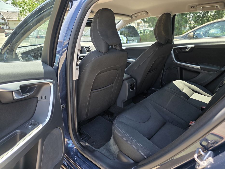 Volvo V60 D3 2015 Automat*Navi*5 pistoane*ÎNMATRICULATĂ