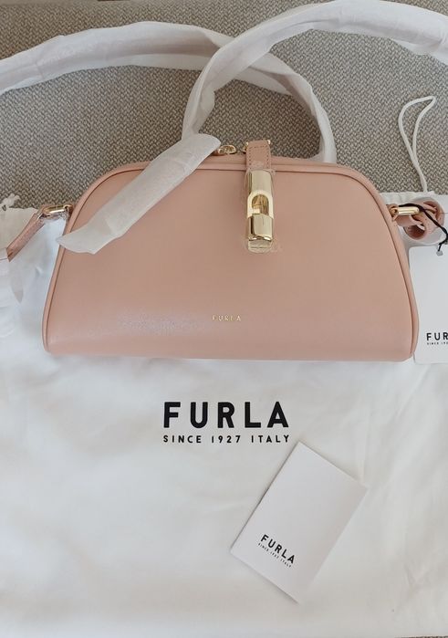 Furla Goccia  нова чанта през рамо от естествена кожа!Размери 12