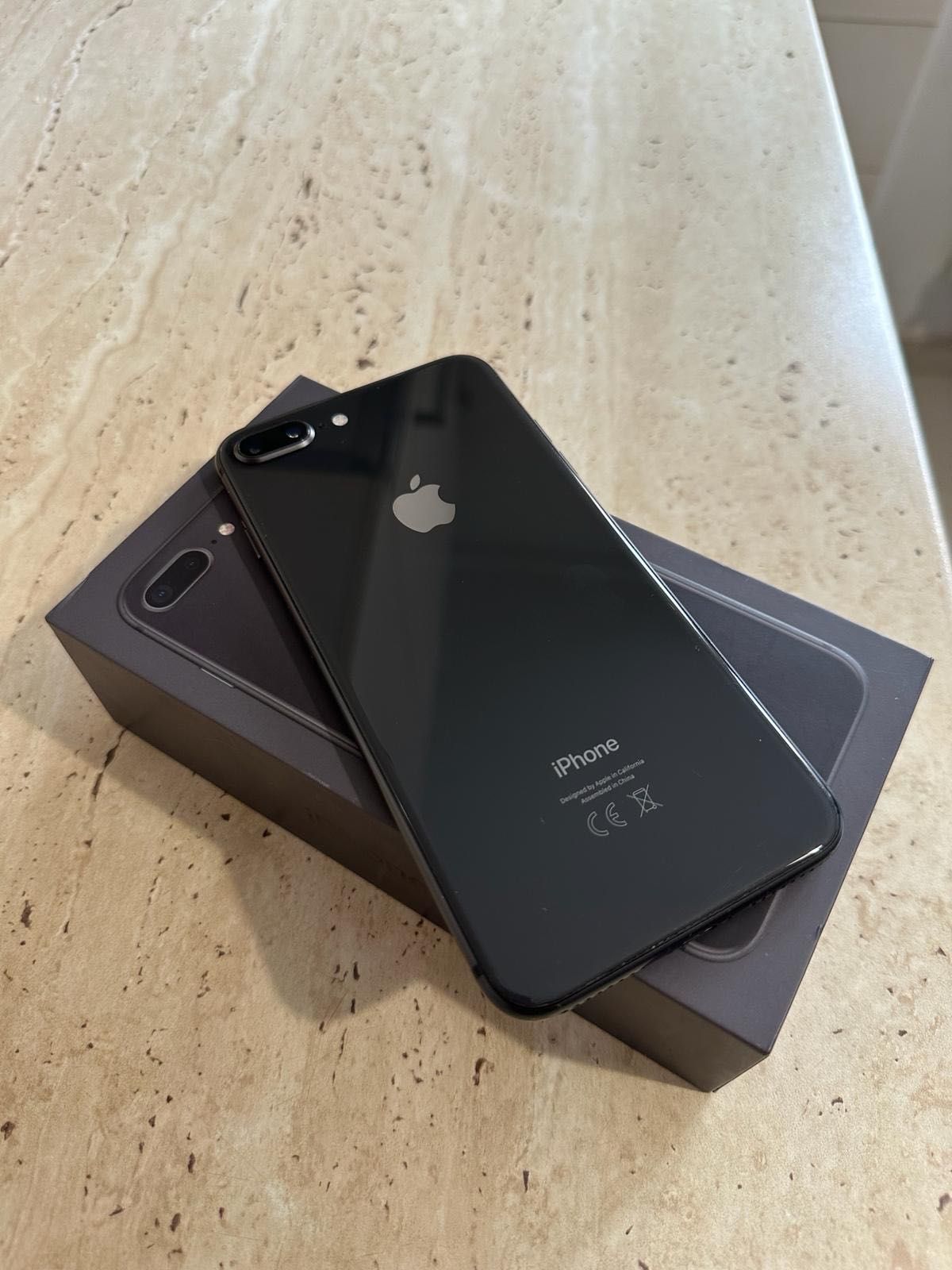 Iphone 8 plus negru de vanzare