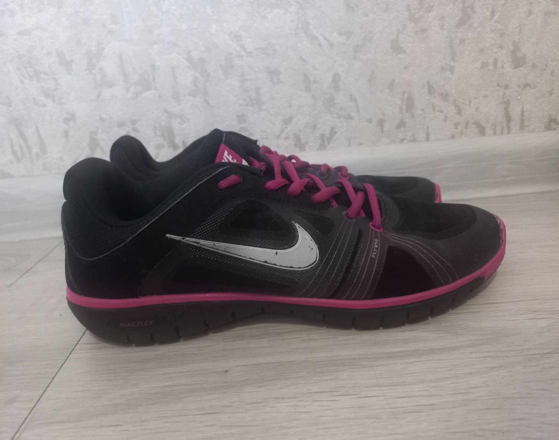 Дамски маратонки NIKE