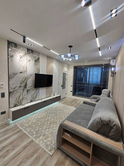 Квартира  Ц-6 напротив Lali (На небе) 3/2/4 70 кв.м