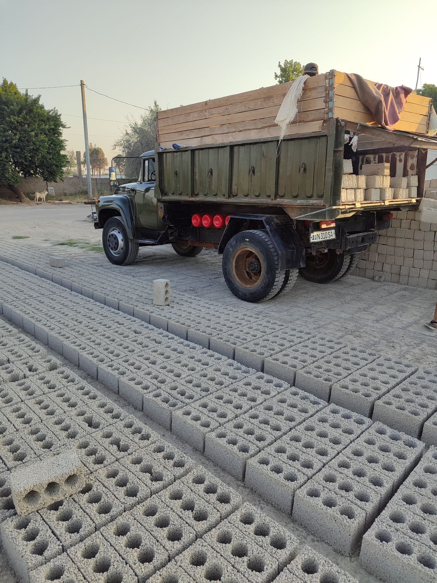Shlakablok DASTAFKASI bilan