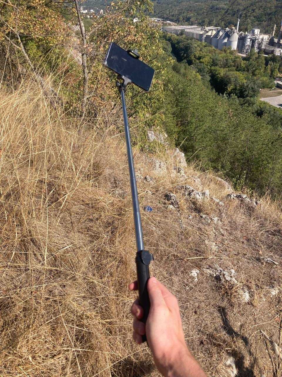 Bluetooth selfie stick 3 в 1 (селфи стик, статив за телефон)